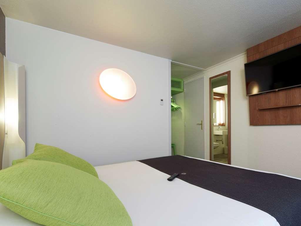 Campanile Clermont Ferrand - Le Brezet Hotel Екстериор снимка