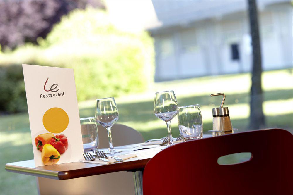 Campanile Clermont Ferrand - Le Brezet Hotel Екстериор снимка
